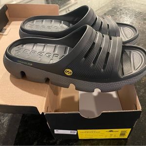 Men’s Cole Haan black slide, NWT, Size 9